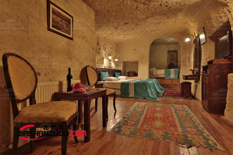 上海外灘仿真洞穴轟趴館室內(nèi)裝飾設計