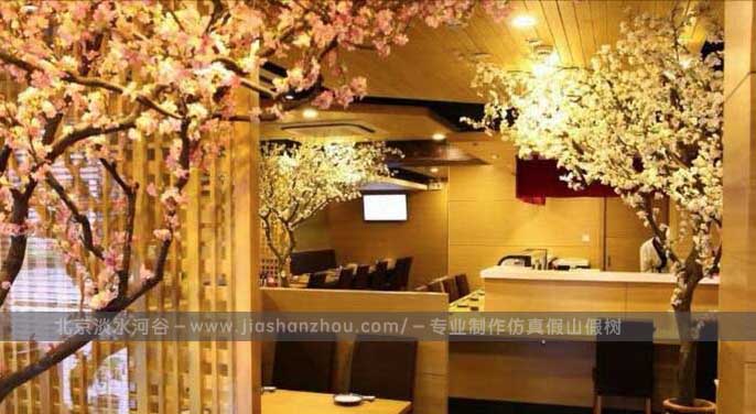 仿真樹批發(fā)市場(chǎng)