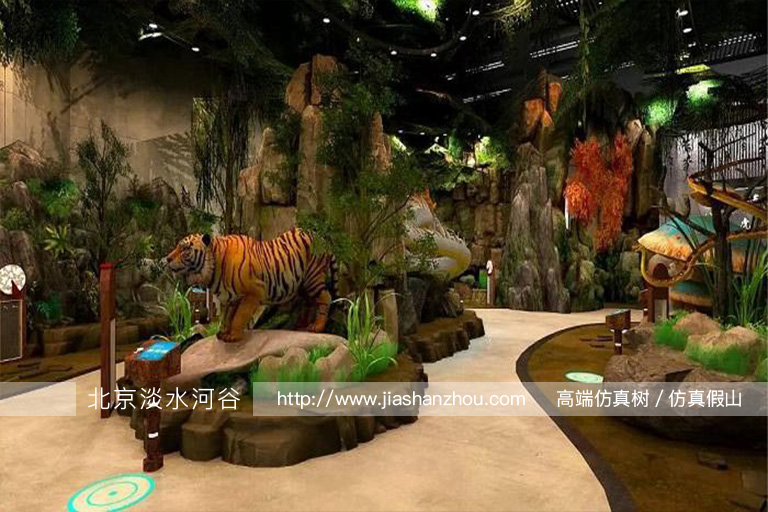 室內(nèi)假山假樹(shù)景觀圖片