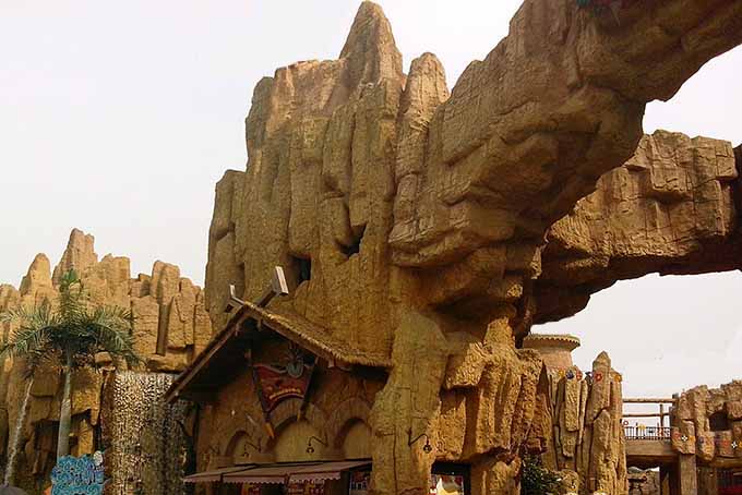 水泥假山.jpg 水泥假山.jpg